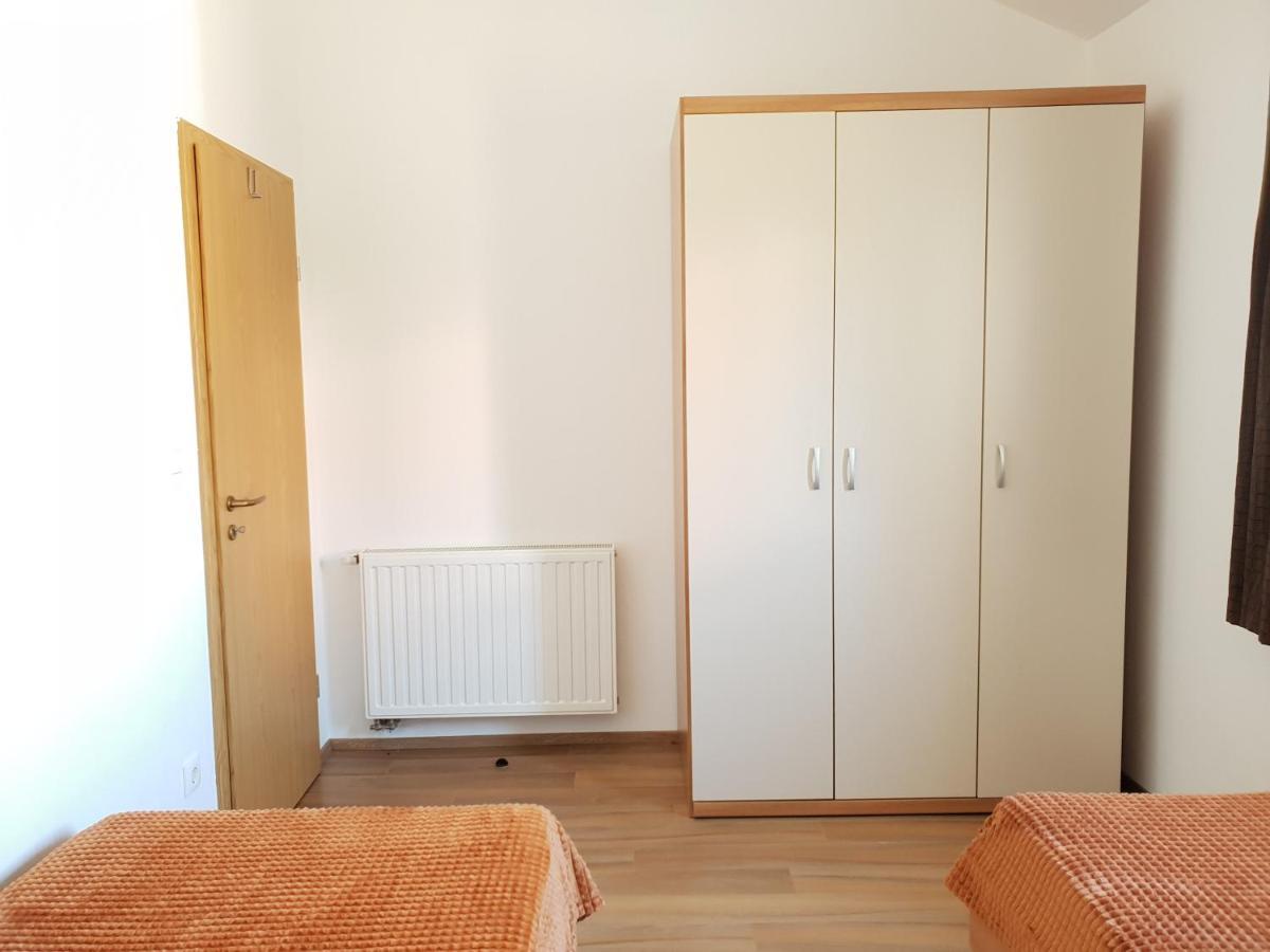 Apartments Skocic Vodice Eksteriør billede
