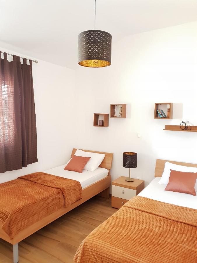 Apartments Skocic Vodice Eksteriør billede