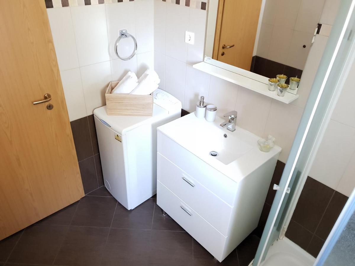 Apartments Skocic Vodice Eksteriør billede