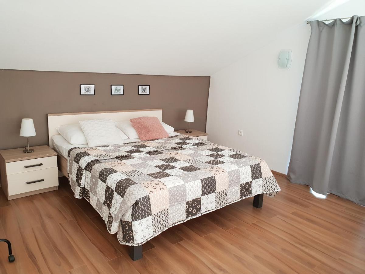 Apartments Skocic Vodice Eksteriør billede