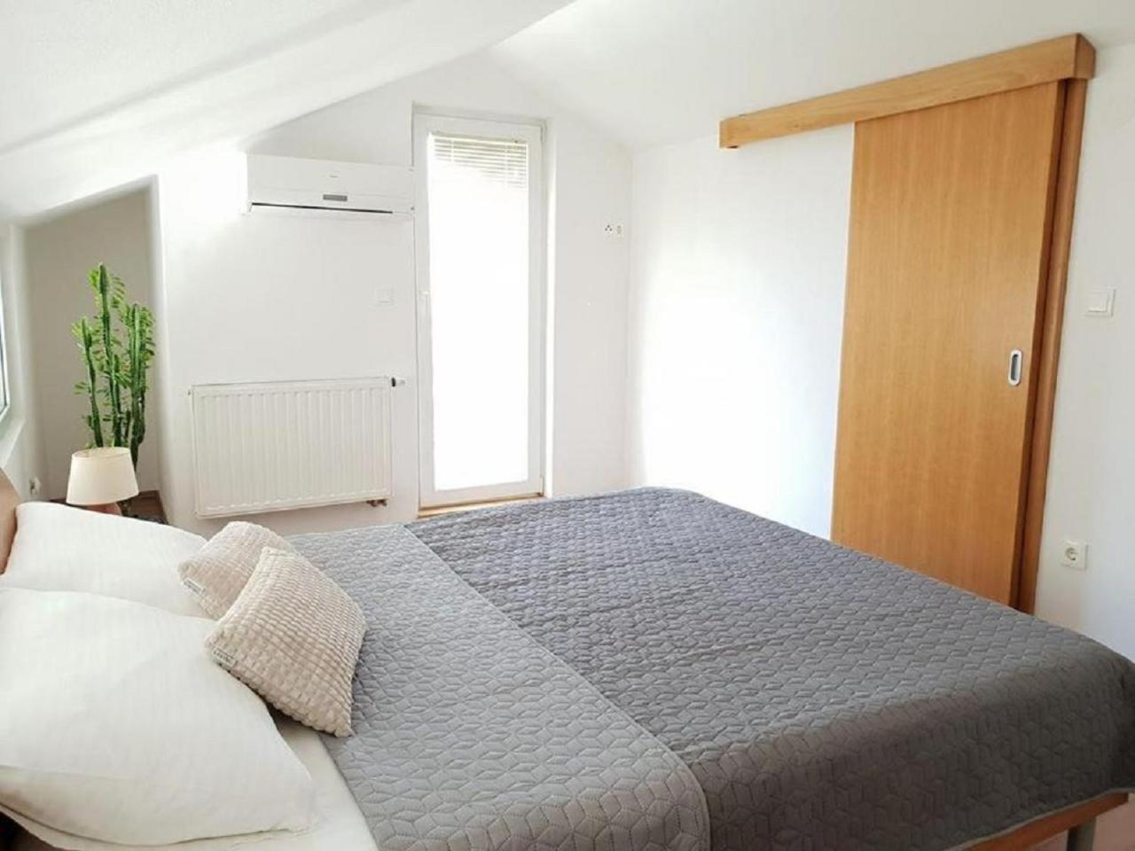 Apartments Skocic Vodice Eksteriør billede