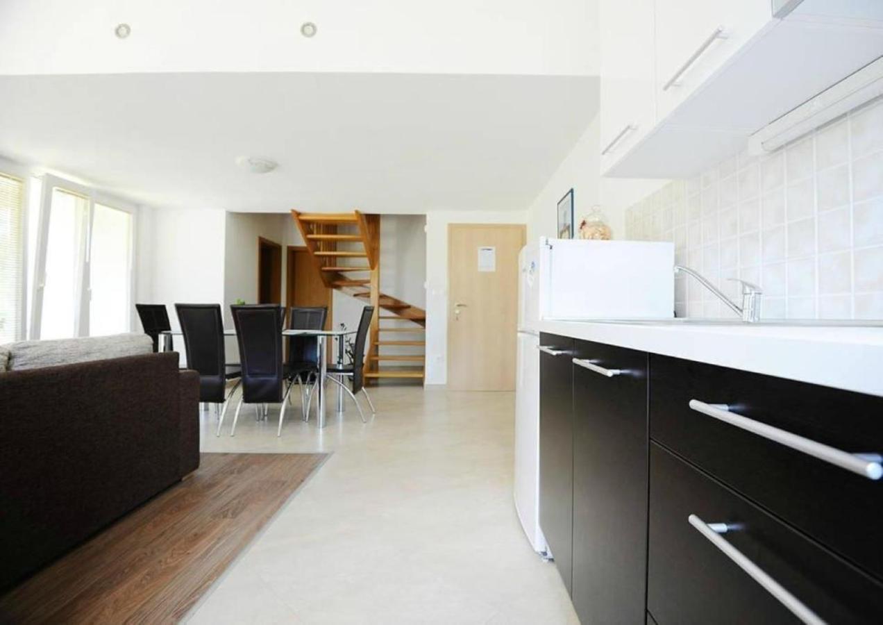 Apartments Skocic Vodice Eksteriør billede