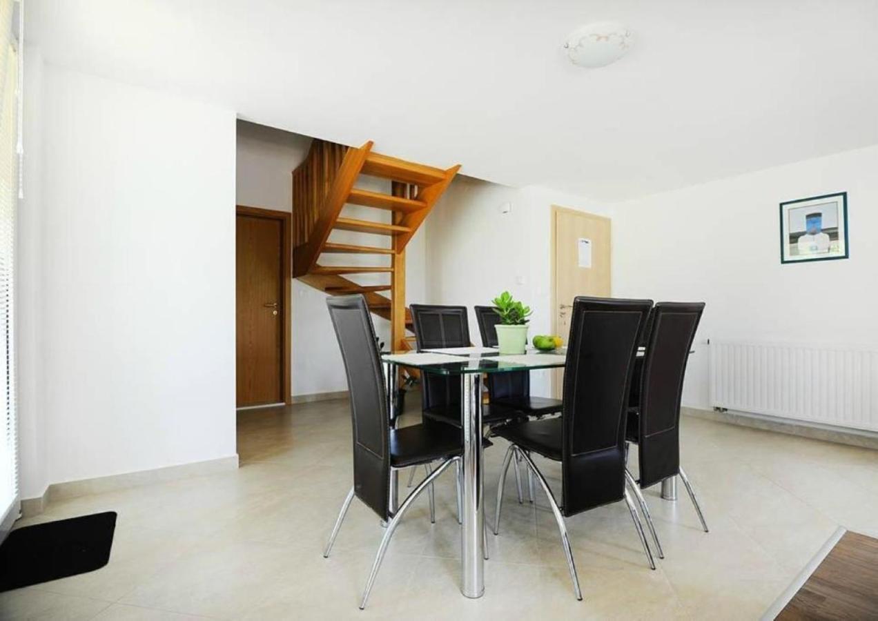 Apartments Skocic Vodice Eksteriør billede